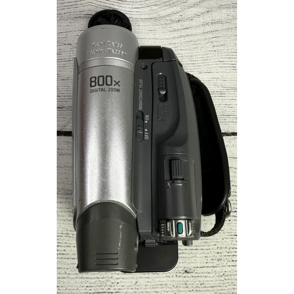 Sony Handycam DCR-HC28 Digital Video Camera Carl‎ Zeiss 20x For Parts or Repair
